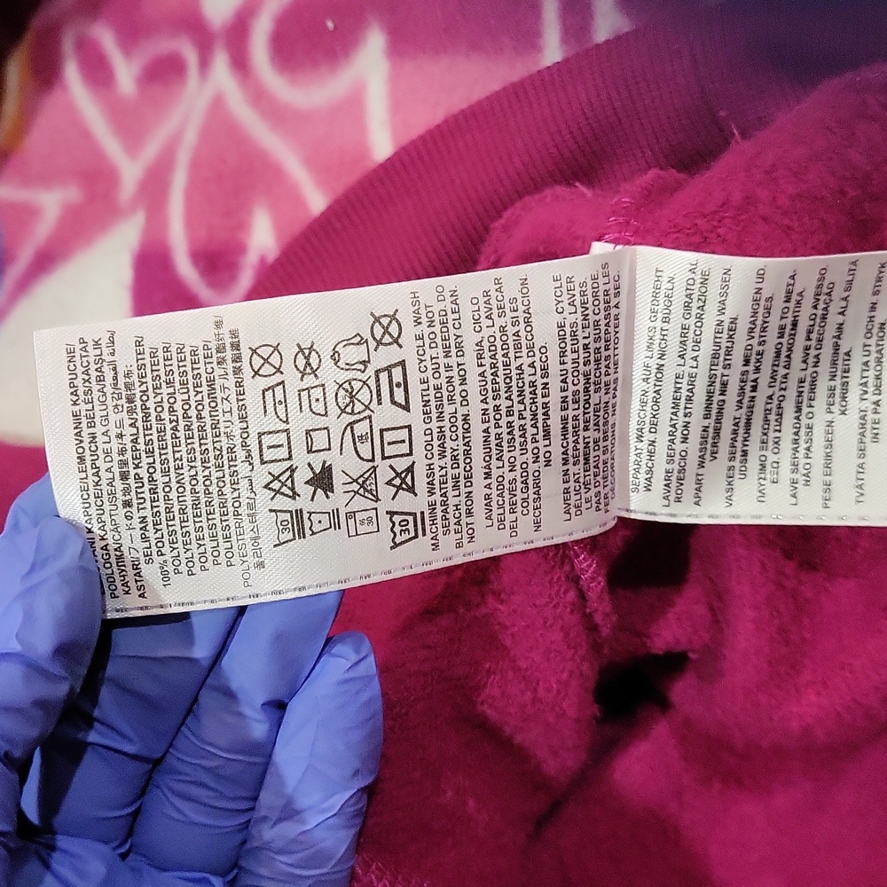 Guess Hoodie - Picture 13 of 13